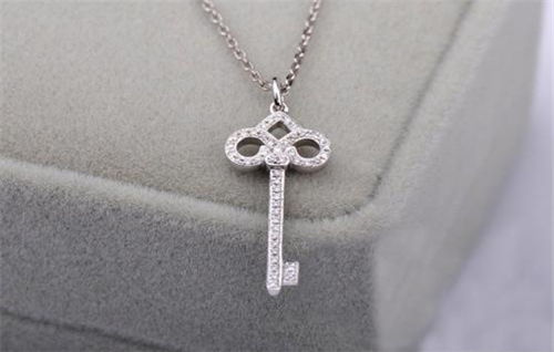 钻石项链的象征意义