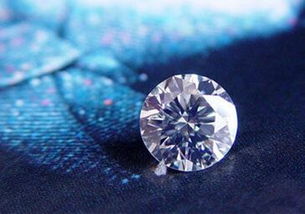 钻石保养小百科：如何让你的钻石闪耀如初