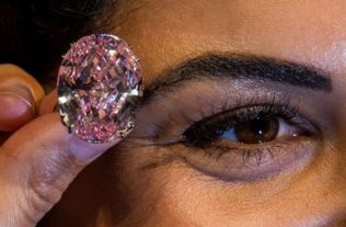 世界拍卖最贵的珠宝排名前十